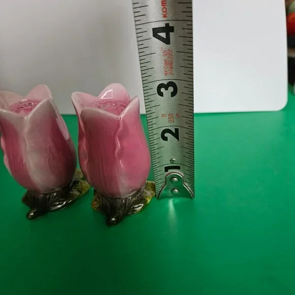 ROSEBUD SALT AND PEPPER SHAKER - Picture 4 of 5